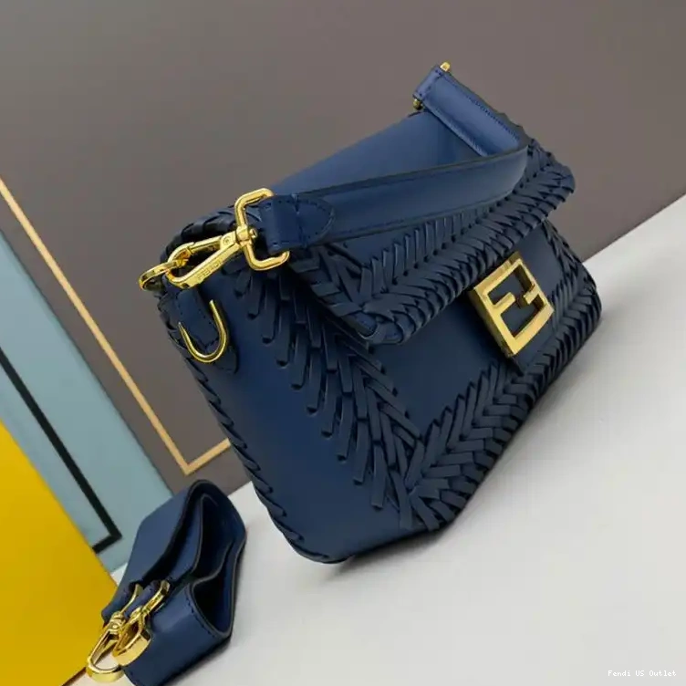 Vintage HOT In Baguette Bag Medium Stitching Blue Fendi Leather 0706
